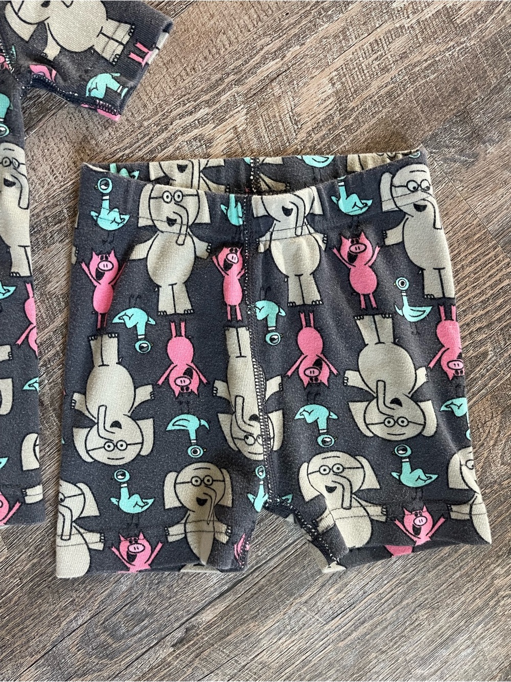 Hanna Andersson shorts pj set Elephant Piggie Pigeon book characters unisex - Picture 5 of 9